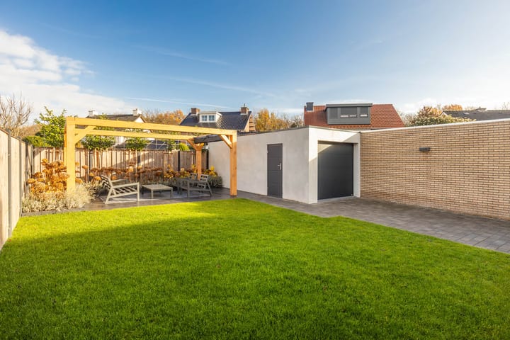 Foto 39 van Brederodestraat 19