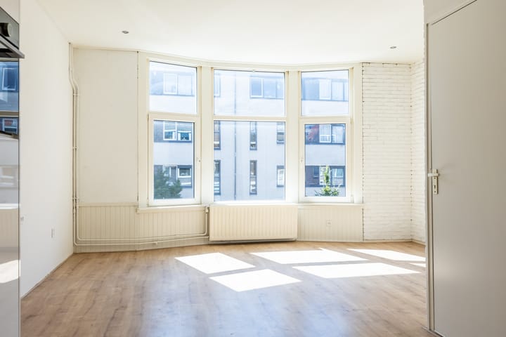 Photo 10 of Baroniestraat 24-A