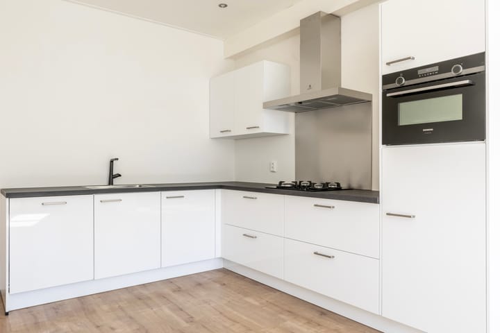 Photo 12 of Baroniestraat 24-A