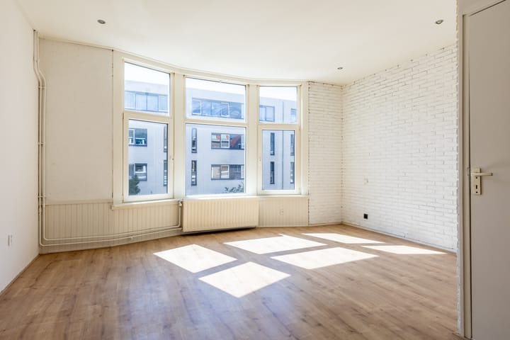 Photo 13 of Baroniestraat 24-A