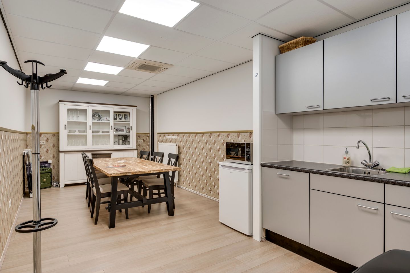 Bekijk foto 3 van Graafschap Hornelaan 157