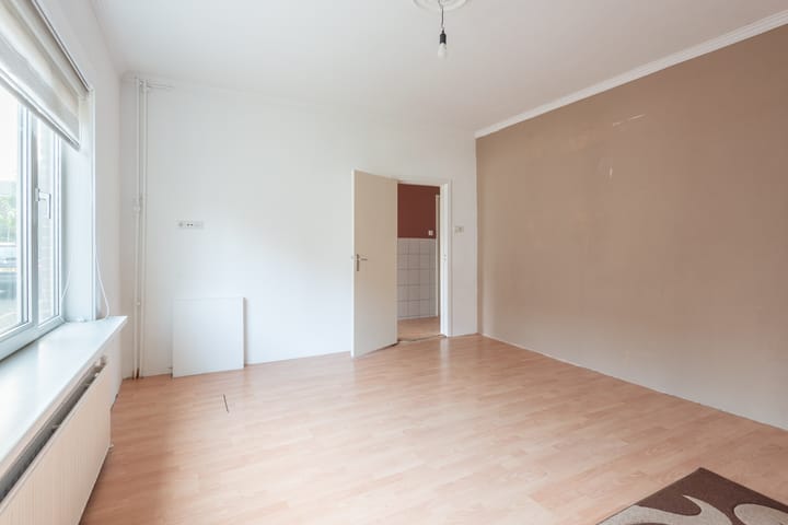 Photo 9 of Paramaribostraat 115