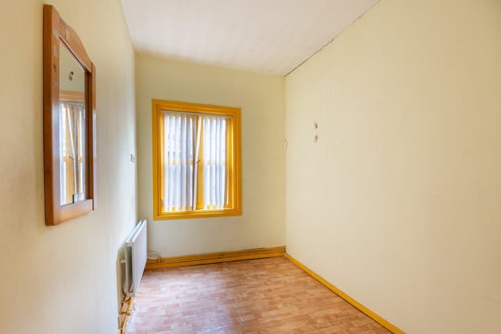 Photo 13 of Paramaribostraat 115