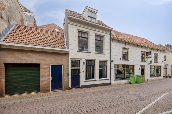 Foto 15 van Voorstraat 93