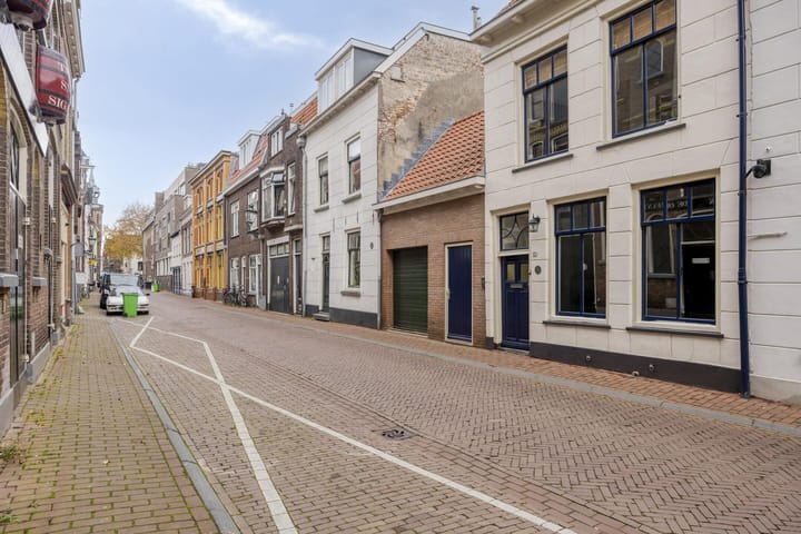 Foto 17 van Voorstraat 93