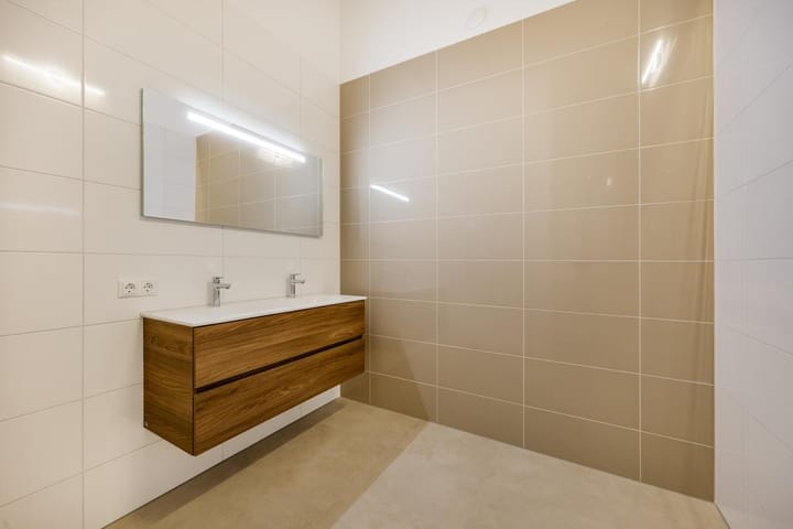 Photo 25 of Surinamepad 122