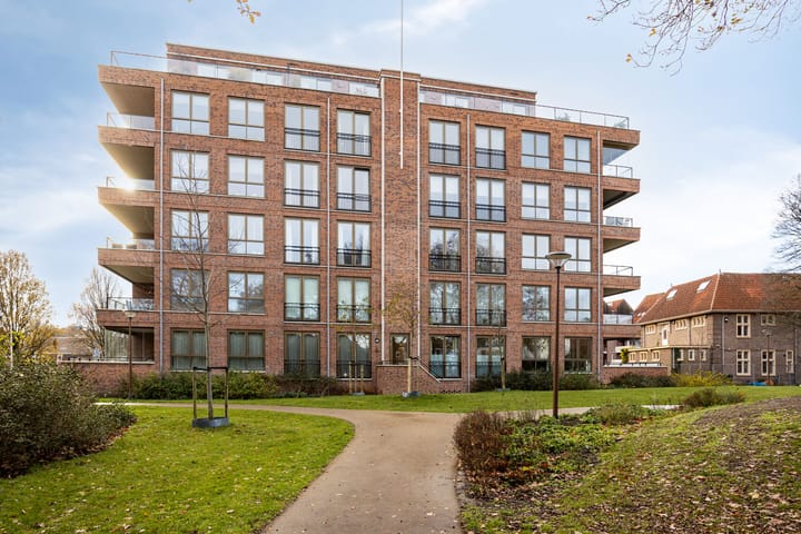 Monseigneur van Leeuwenlaan 7-C main image