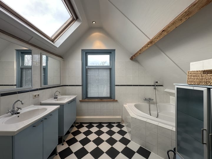 Foto 22 van Lambertusstraat 128-B02