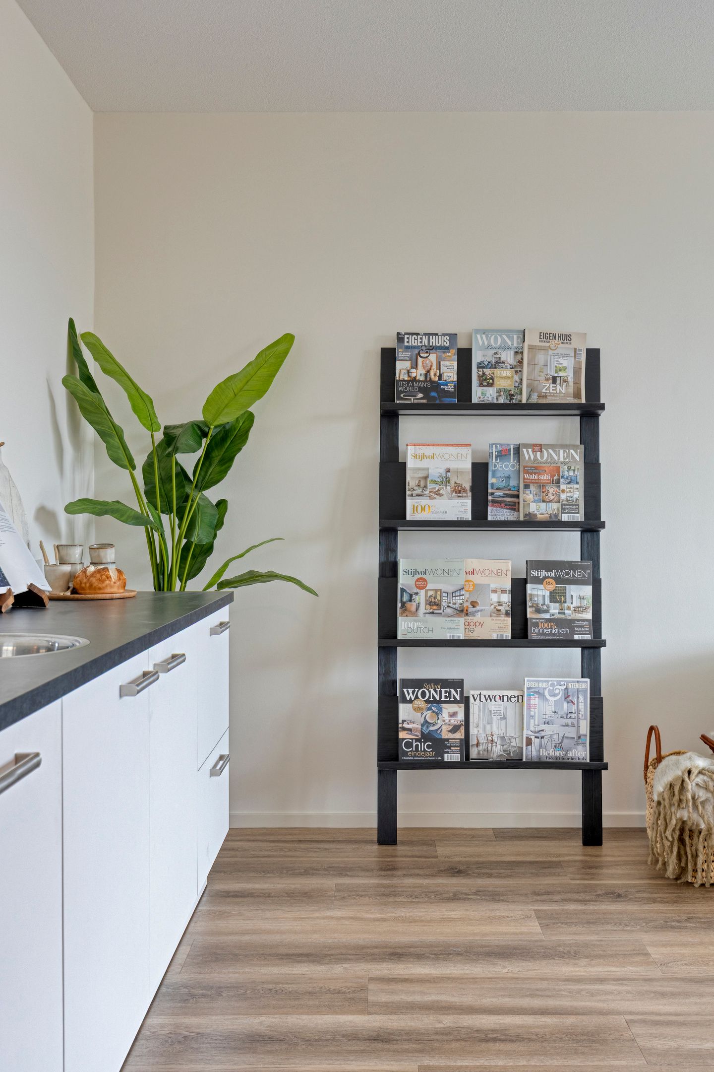 Photo 19 of Zuiderzeestraat 57