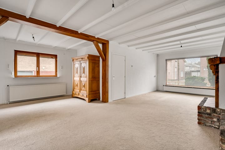 Photo 14 of Emmastraat 17