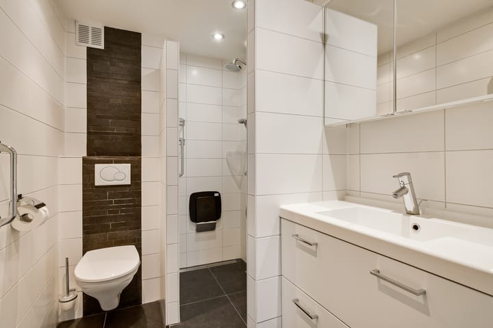 Photo 37 of Emmastraat 17