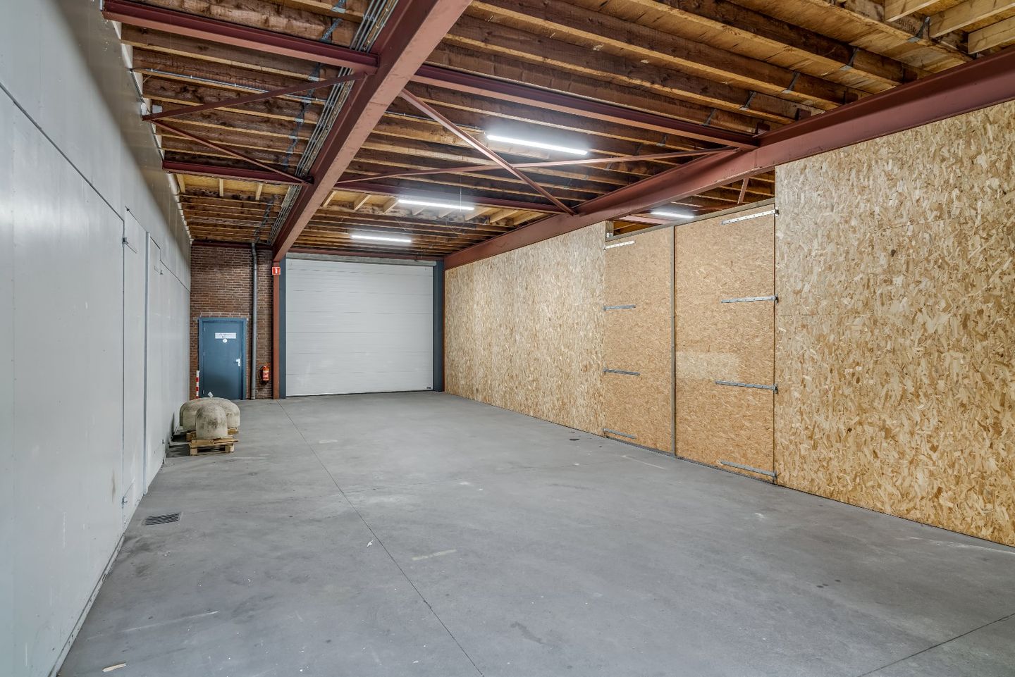 Bekijk foto 2 van Veestraat 42