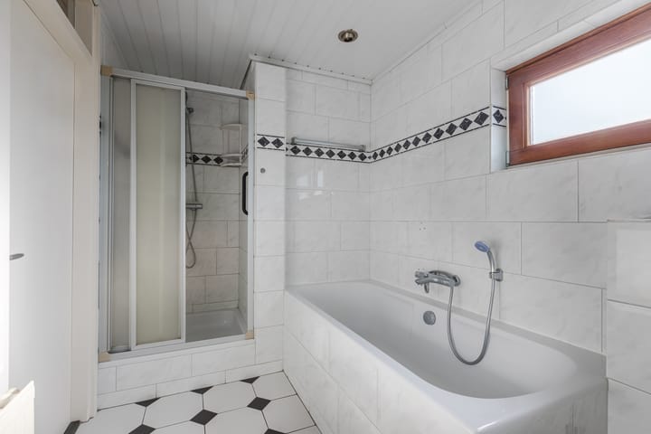 Photo 36 of Sint Maartenstraat 37