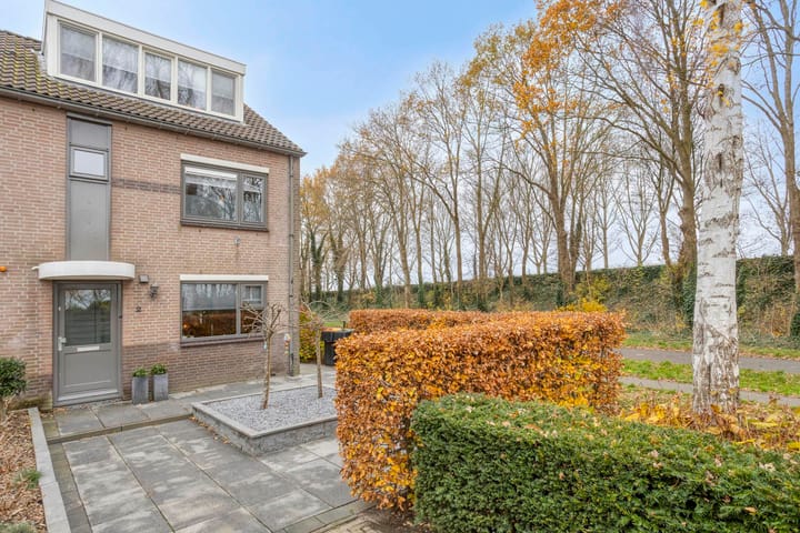 Photo 2 of Paardebloemweg 2