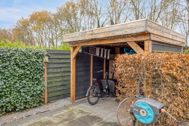 Foto 30 van Paardebloemweg 2