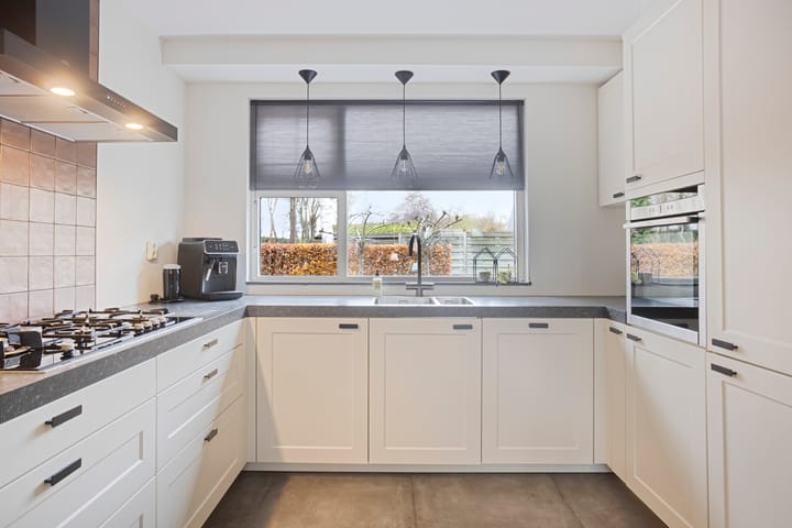 Foto 12 van Paardebloemweg 2