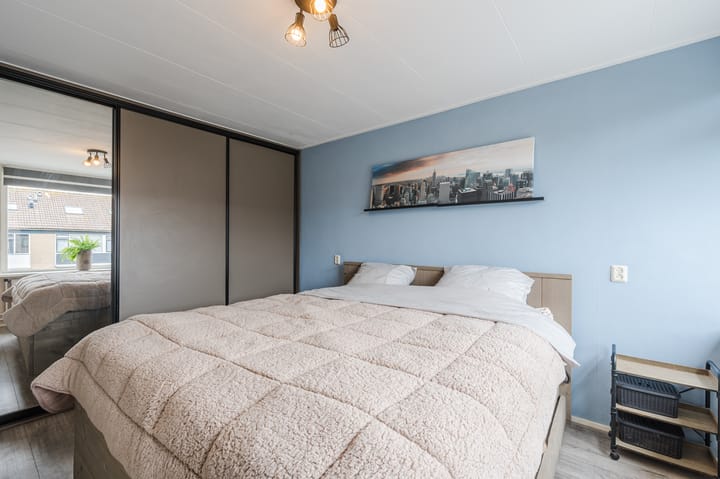 Photo 23 of Irisstraat 5