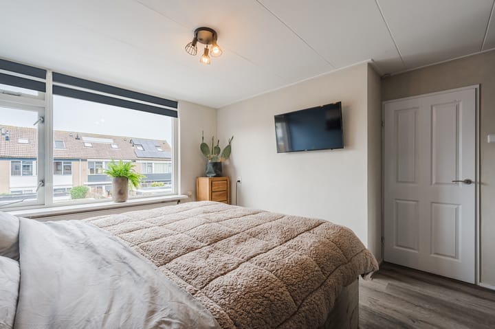 Photo 24 of Irisstraat 5