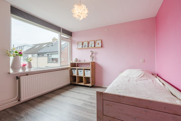 Photo 25 of Irisstraat 5