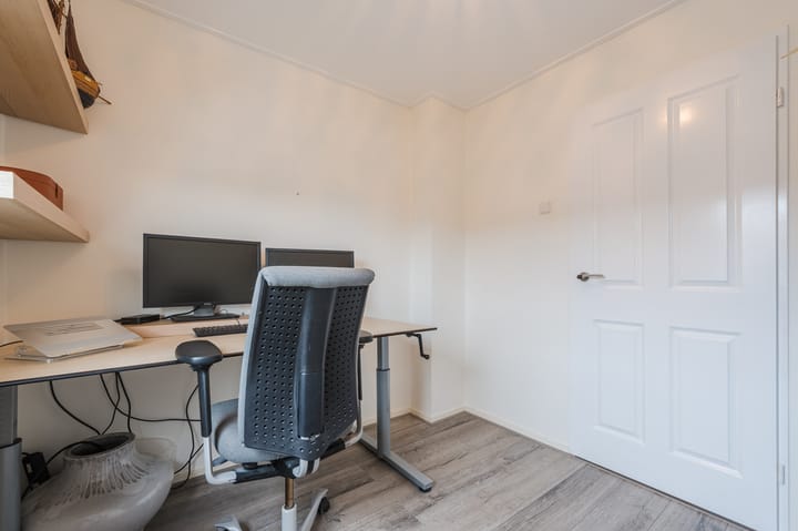 Photo 28 of Irisstraat 5