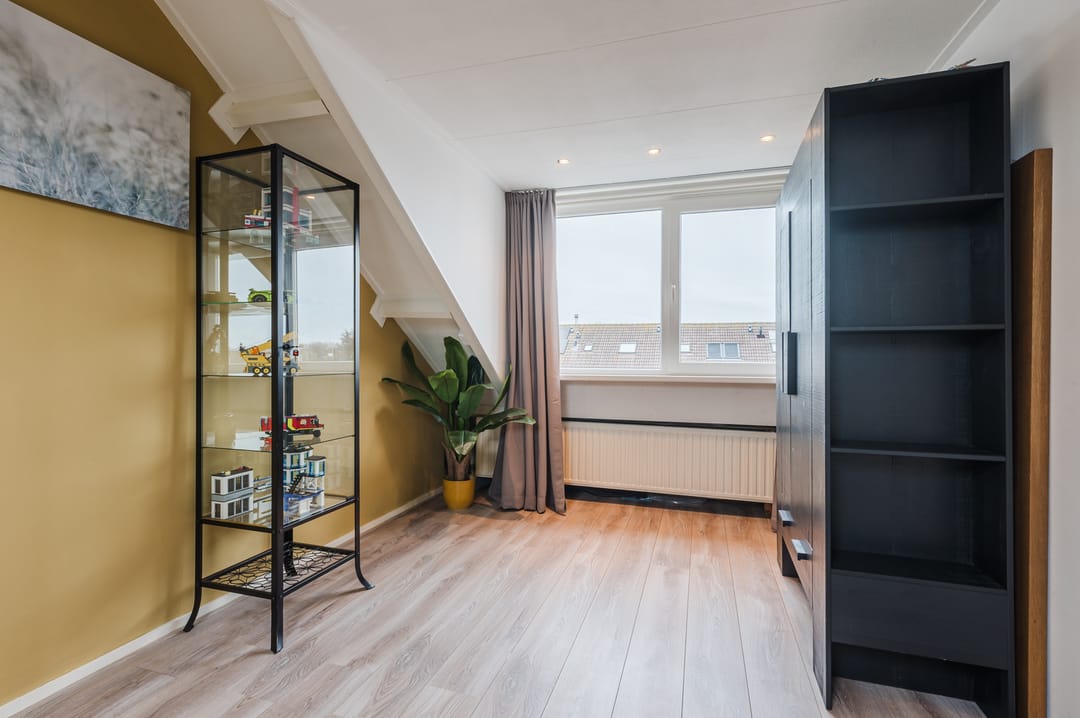 Photo 32 of Irisstraat 5
