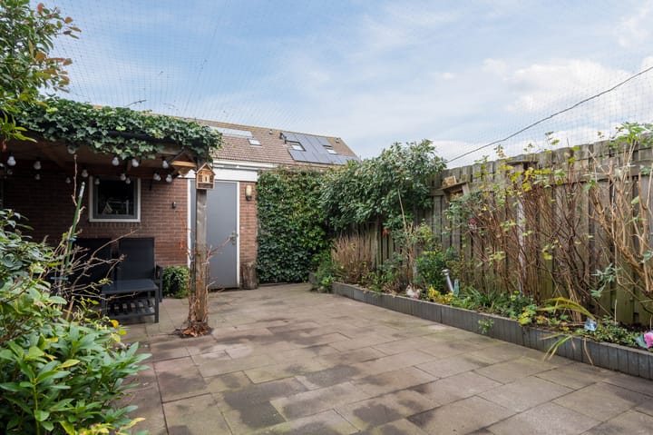 Photo 36 of Irisstraat 5