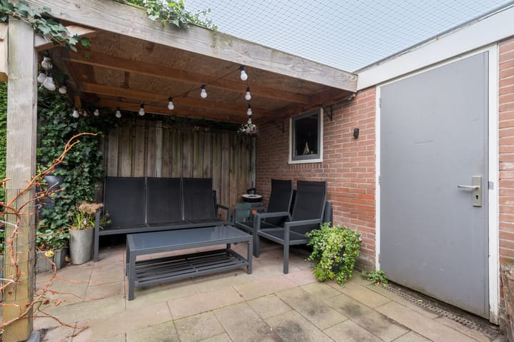 Photo 38 of Irisstraat 5