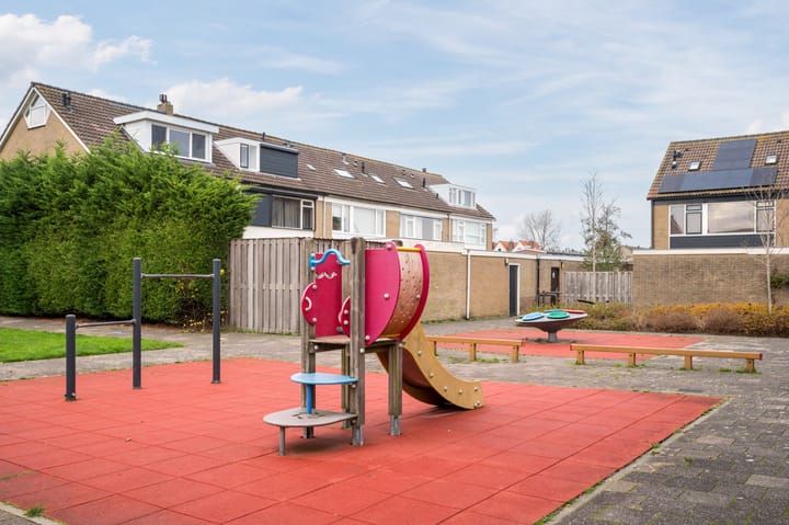 Photo 42 of Irisstraat 5