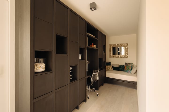 Photo 21 of De Klencke 87-A