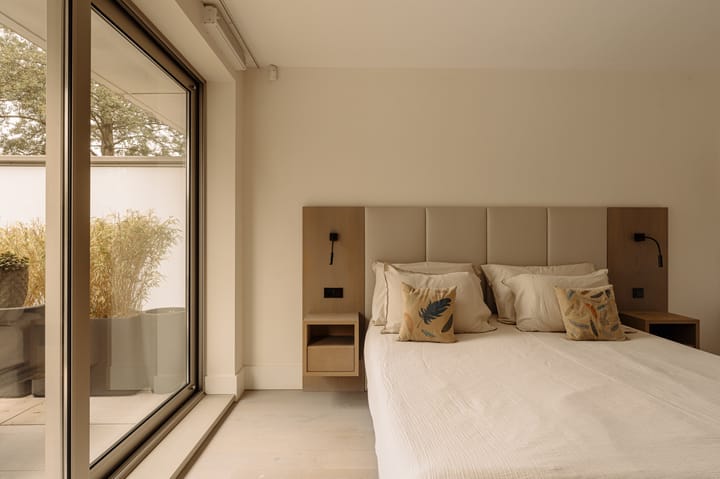 Photo 22 of De Klencke 87-A