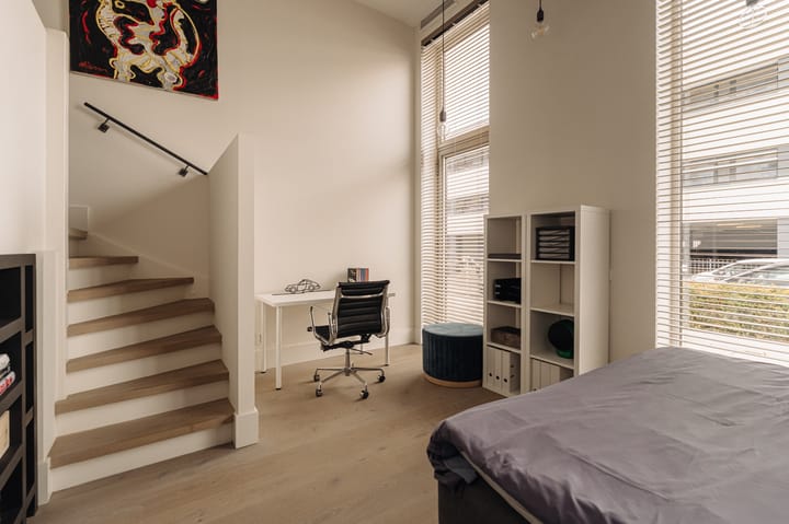 Photo 44 of De Klencke 87-A