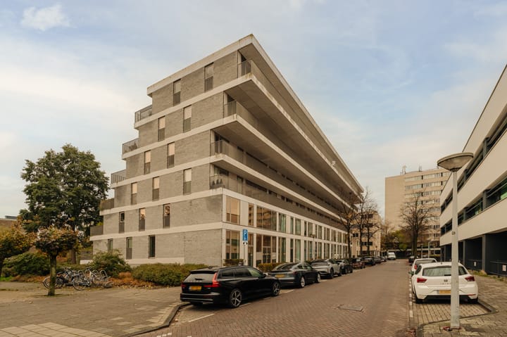 Photo 51 of De Klencke 87-A