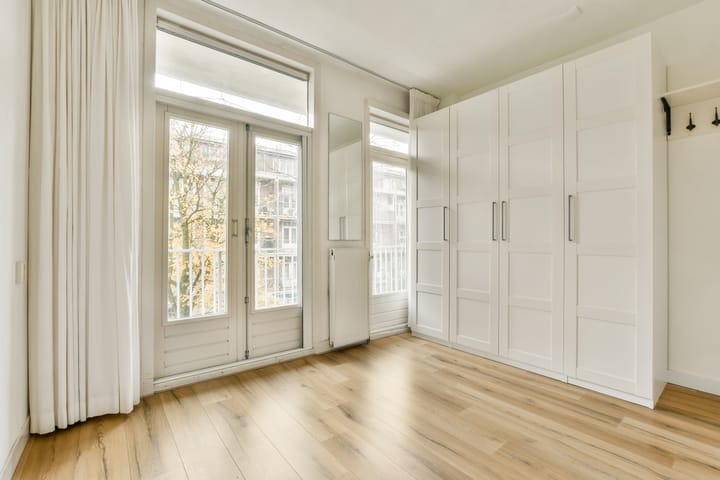 Photo 9 of Orteliusstraat 229-2