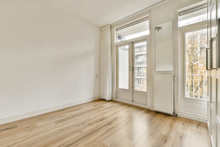 Photo 10 of Orteliusstraat 229-2