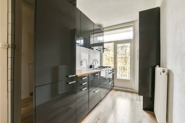 Photo 6 of Orteliusstraat 229-2