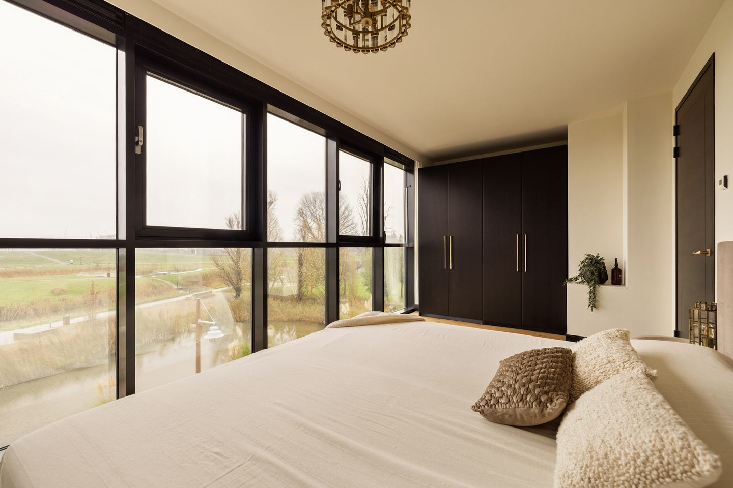 Foto 35 van W. Oudshoornstraat 6