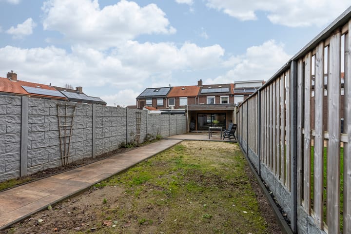 Foto 23 van Burg.Franssenstraat 27