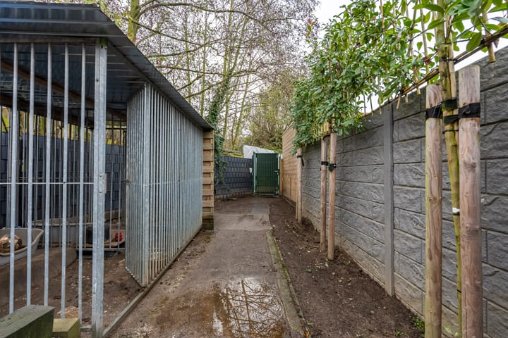 Foto 24 van Burg.Franssenstraat 27