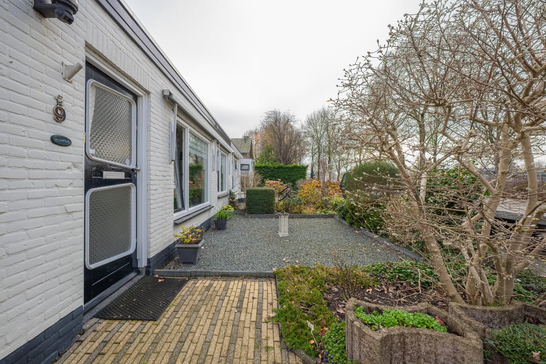 Photo 7 of Burgemeester van Welderenstraat 9