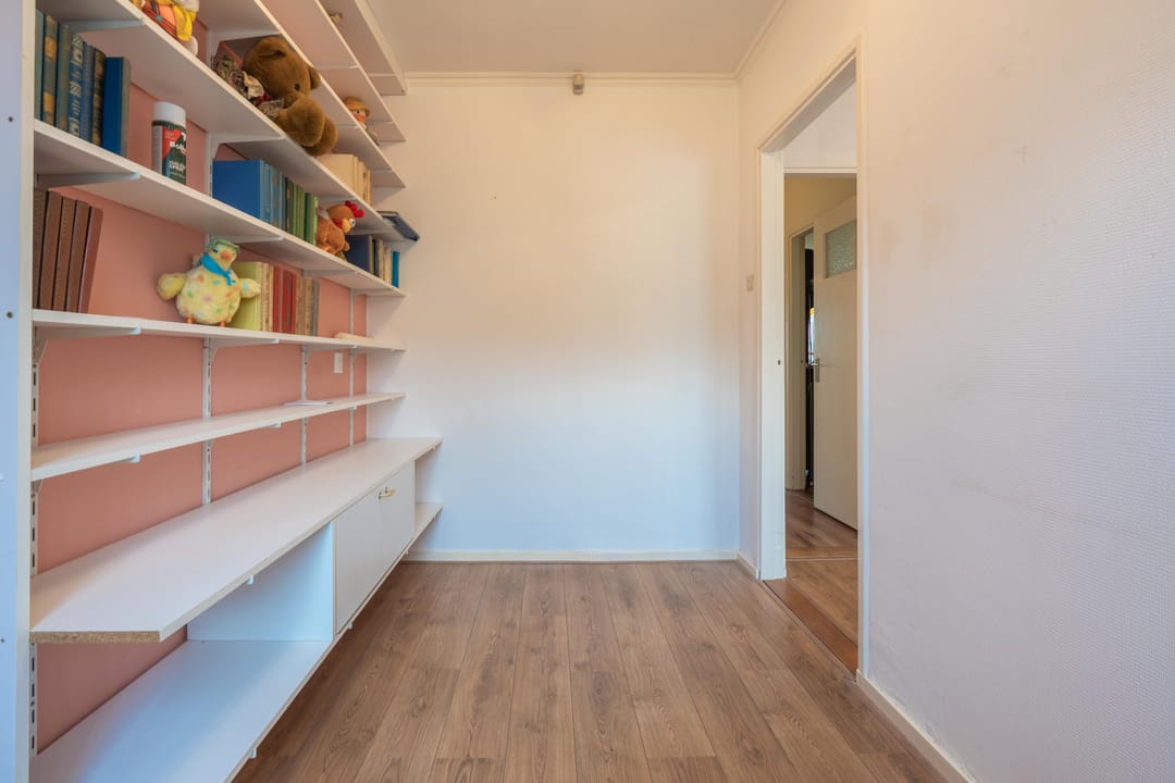 Photo 38 of Burgemeester van Welderenstraat 9