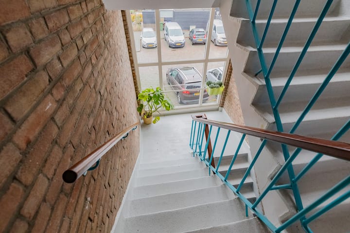 Foto 23 van Charlotte de Bourbonstraat 28