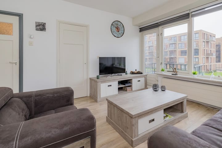 Foto 4 van Charlotte de Bourbonstraat 28