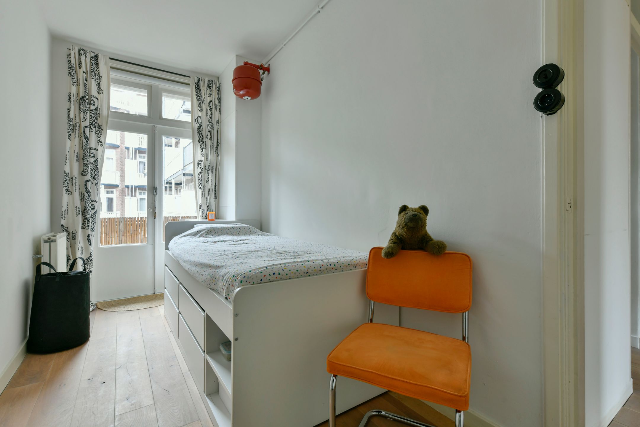 Photo 15 of Leiduinstraat 4-1