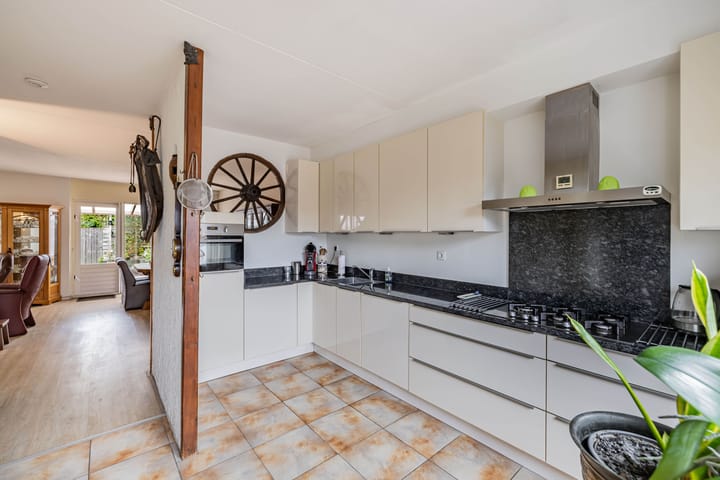 Photo 3 of Capellastraat 30