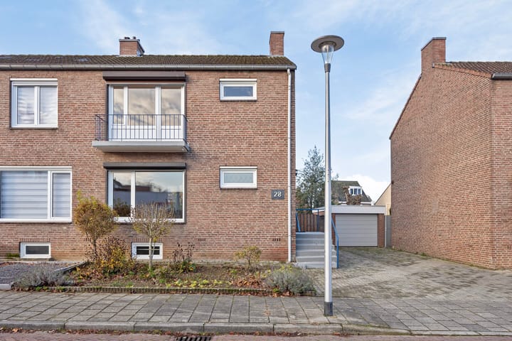 Photo 6 of Burg. Willemsstraat 28