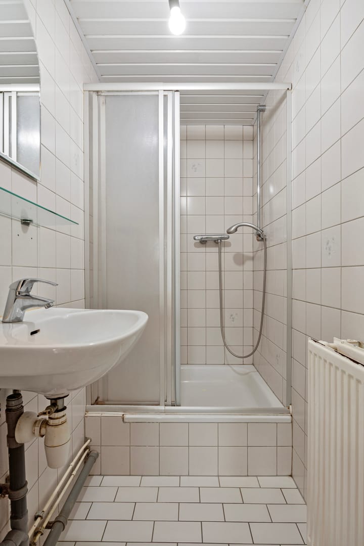 Photo 19 of Burg. Willemsstraat 28