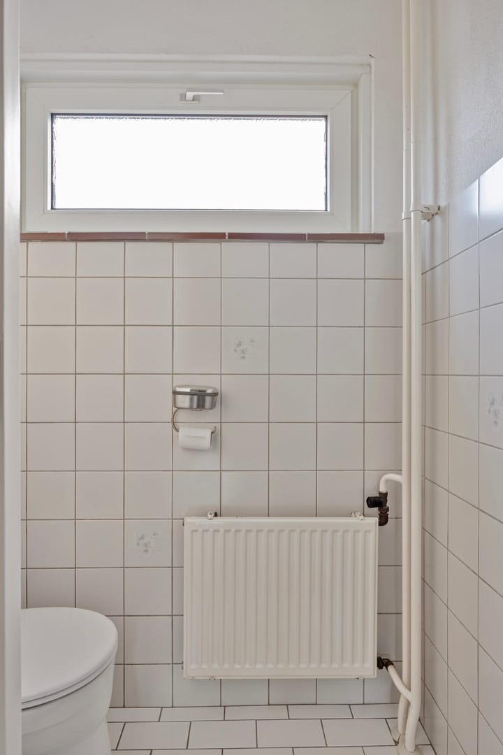 Photo 11 of Burg. Willemsstraat 28