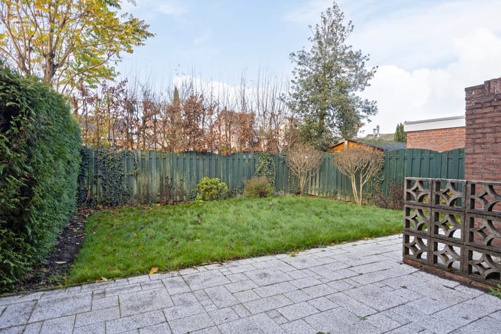 Photo 28 of Burg. Willemsstraat 28