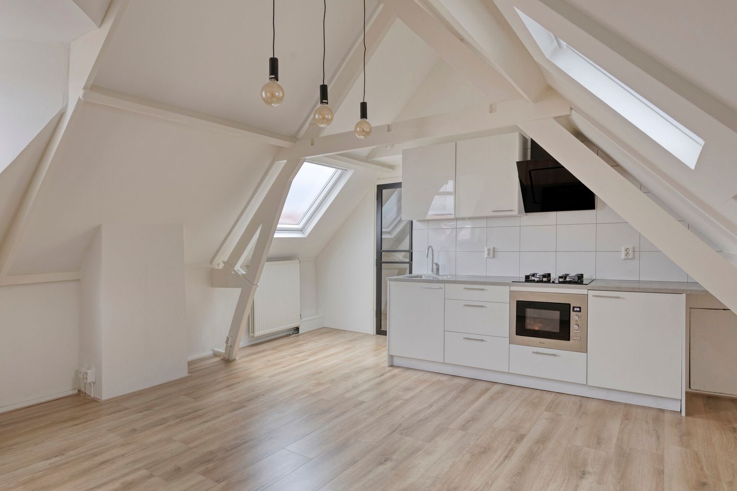 Foto 20 van Van Diemenstraat 182-A