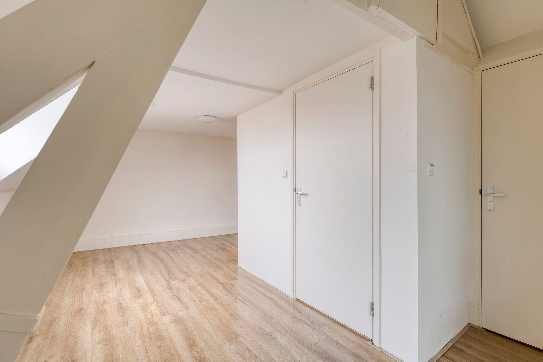 Foto 27 van Van Diemenstraat 182-A